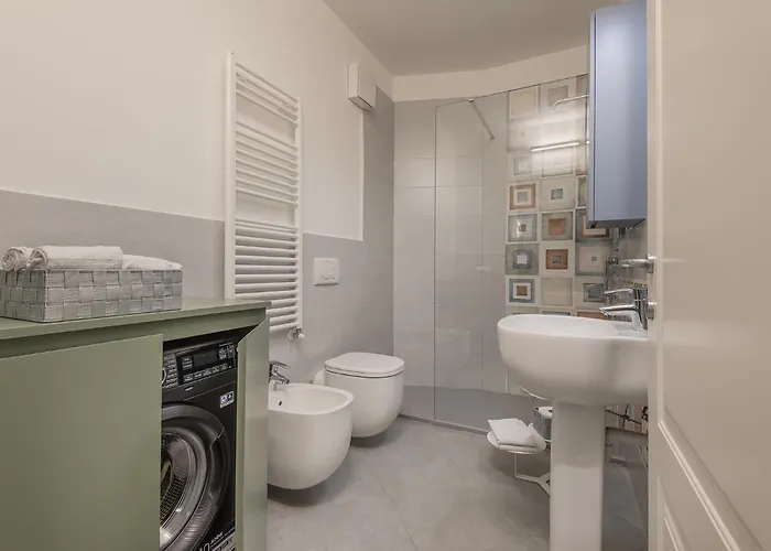 Casa Darsena Con Box Auto דירה
